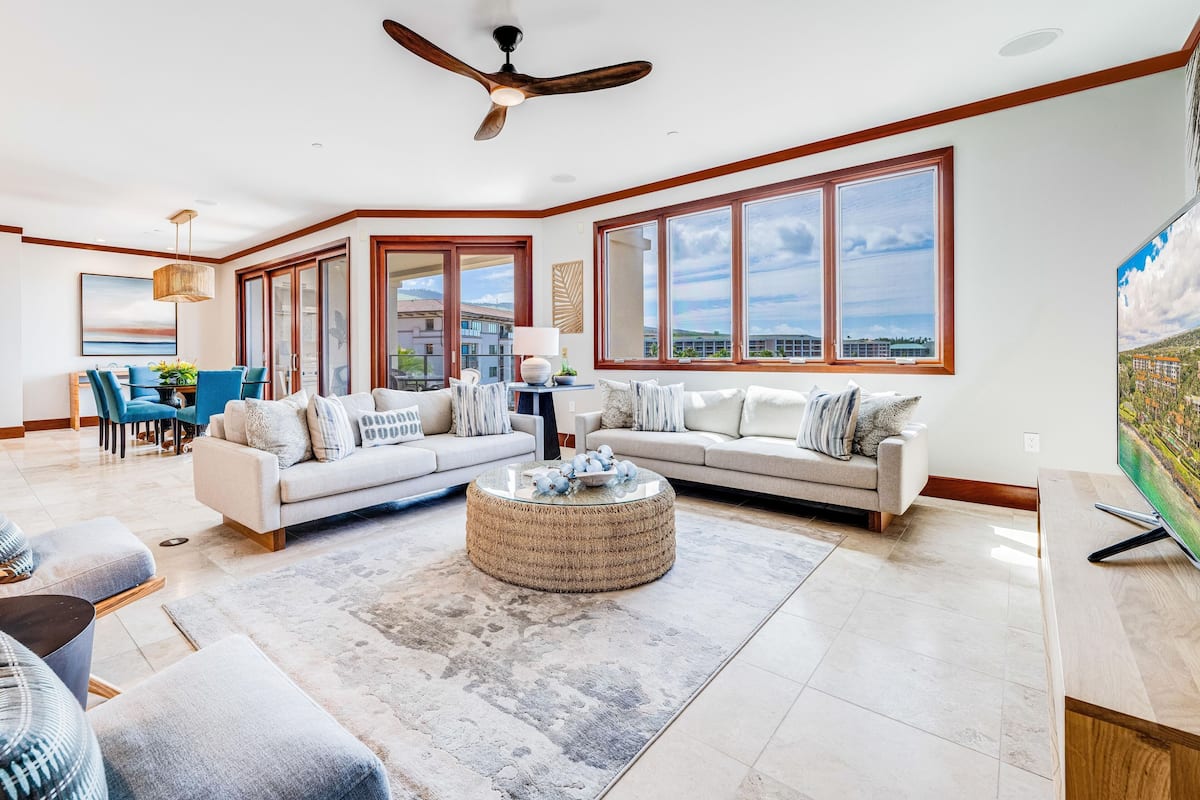 Condo, 2 Bedrooms, Ocean View (411) | Front of property