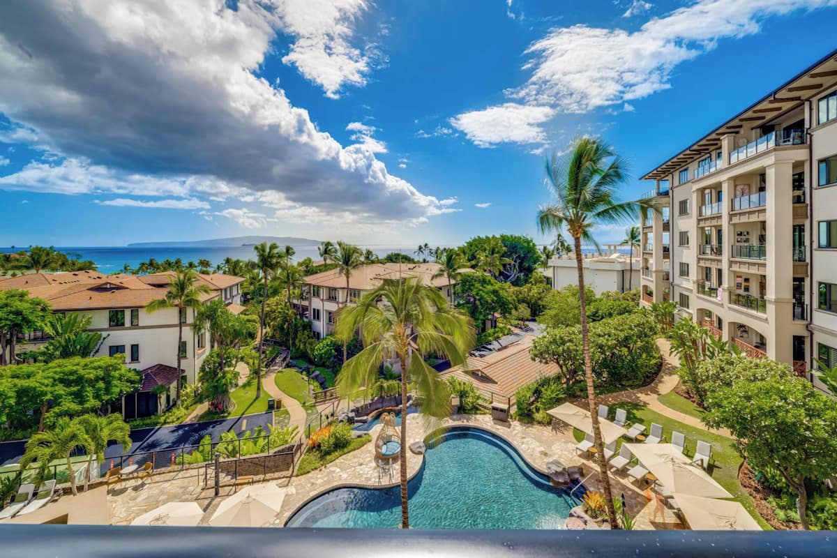 Condo, 2 Bedrooms, Ocean View (307) | Front of property