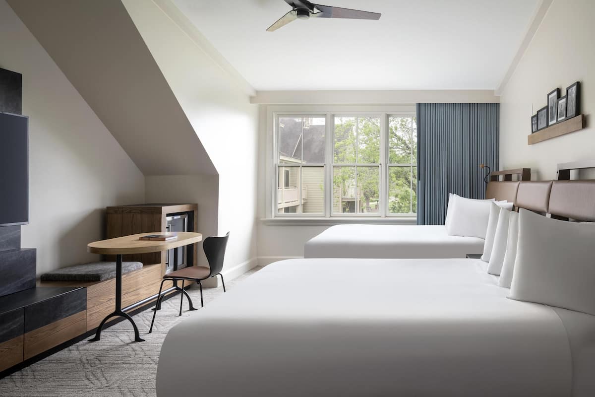 Room, 2 Queen Beds | Hypo-allergenic bedding, down comforters, pillowtop beds, in-room safe