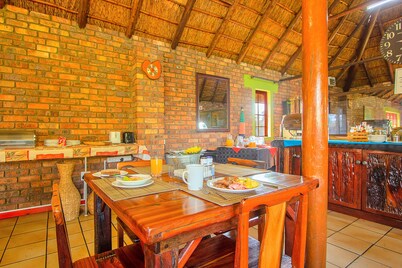 Airport Bird & Game Lodge