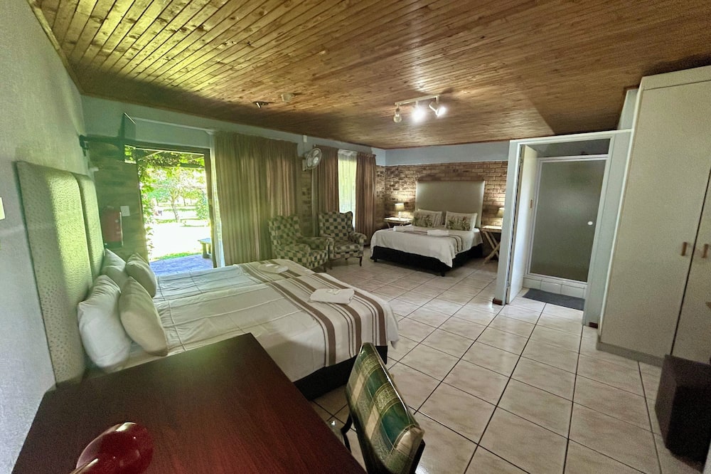 Airport Bird & Game Lodge