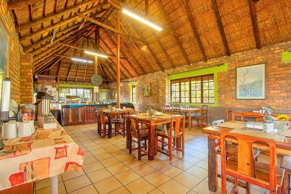 Dining -  Airport Bird & Game Lodge (Kempton Park)