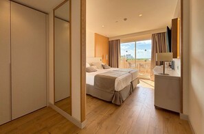 Down duvets, minibar, desk, blackout curtains - Valentin Sancti Petri (Chiclana de la Frontera)