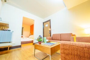 Suite | Minibar, Zimmersafe, Schreibtisch, Bügeleisen/Bügelbrett