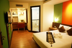 ห้องสแตนดาร์ดดับเบิล | 1 ห้องนอน, มินิบาร์, ตู้นิรภัยในห้องพัก, โต๊ะทำงาน