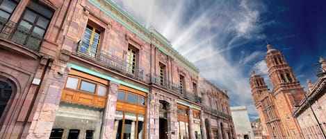 Fachada de la propiedad