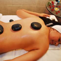 Couples treatment rooms, body treatments, aromatherapy