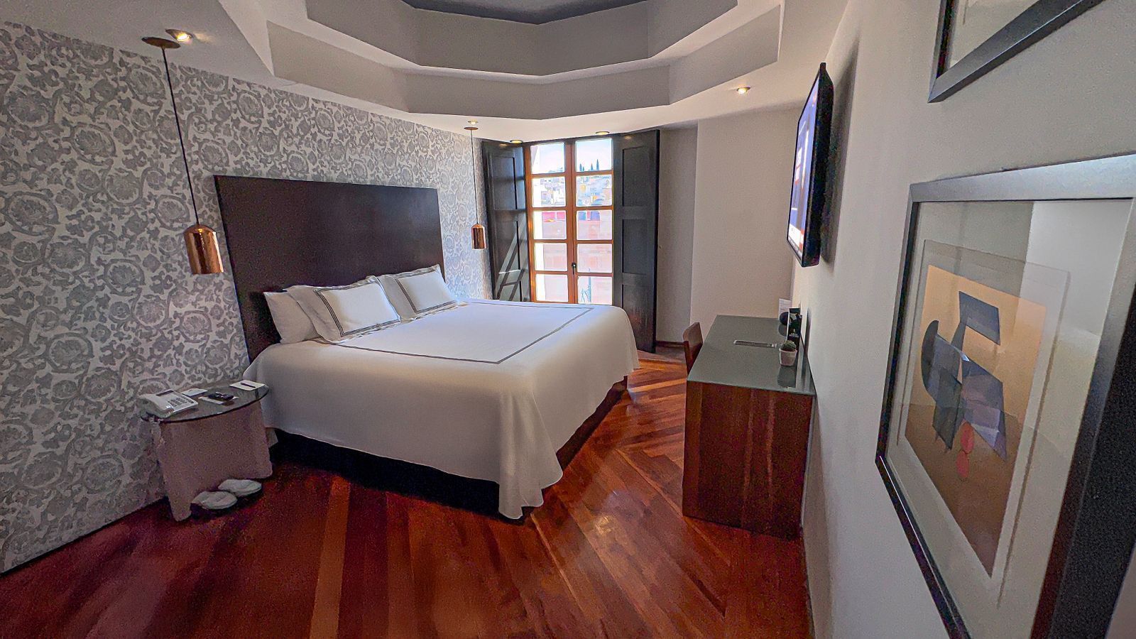 Suite superior | Ropa de cama de alta calidad y minibar 