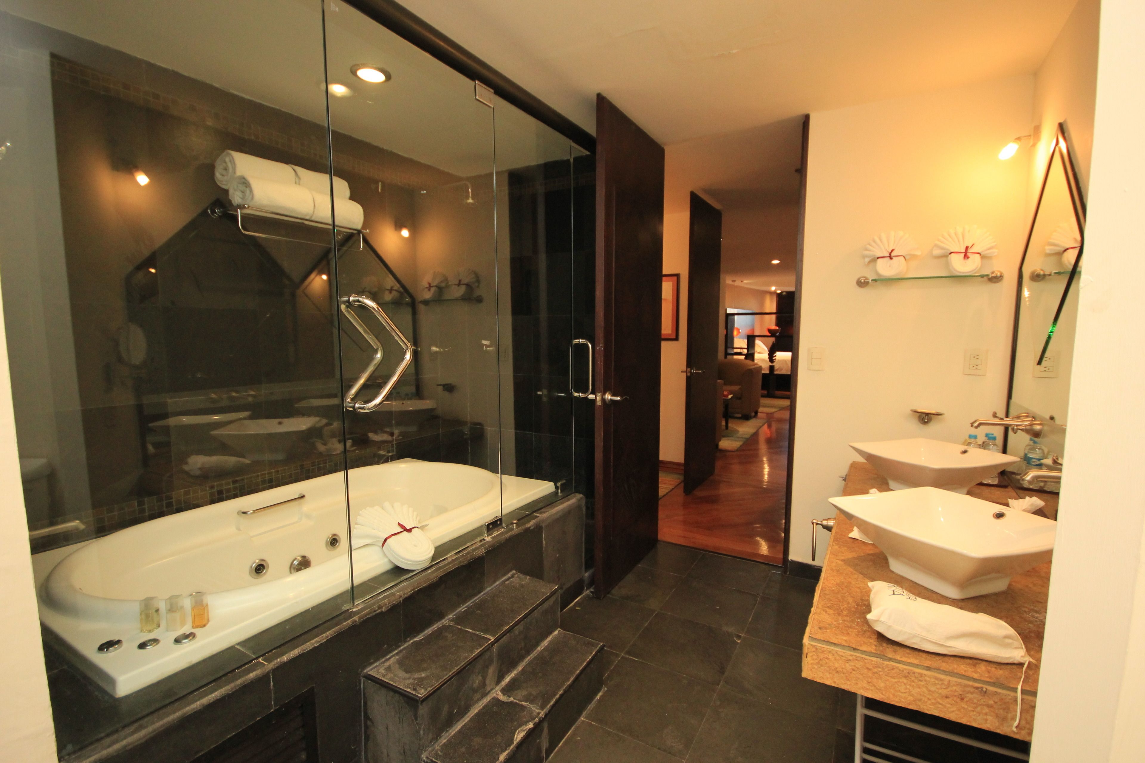 superior suite | bathroom | free toiletries, hair dryer, bathrobes, towels