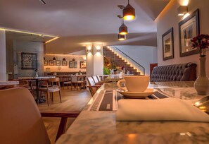 Se sirven desayunos, comidas, brunch y cocina mexicana 