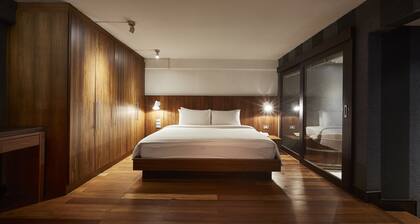 Luxx at Silom