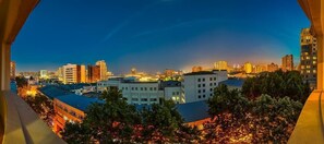 Svit - havsutsikt | Sängtillbehör av högsta kvalitet och värdeförvaringsskåp på rummet