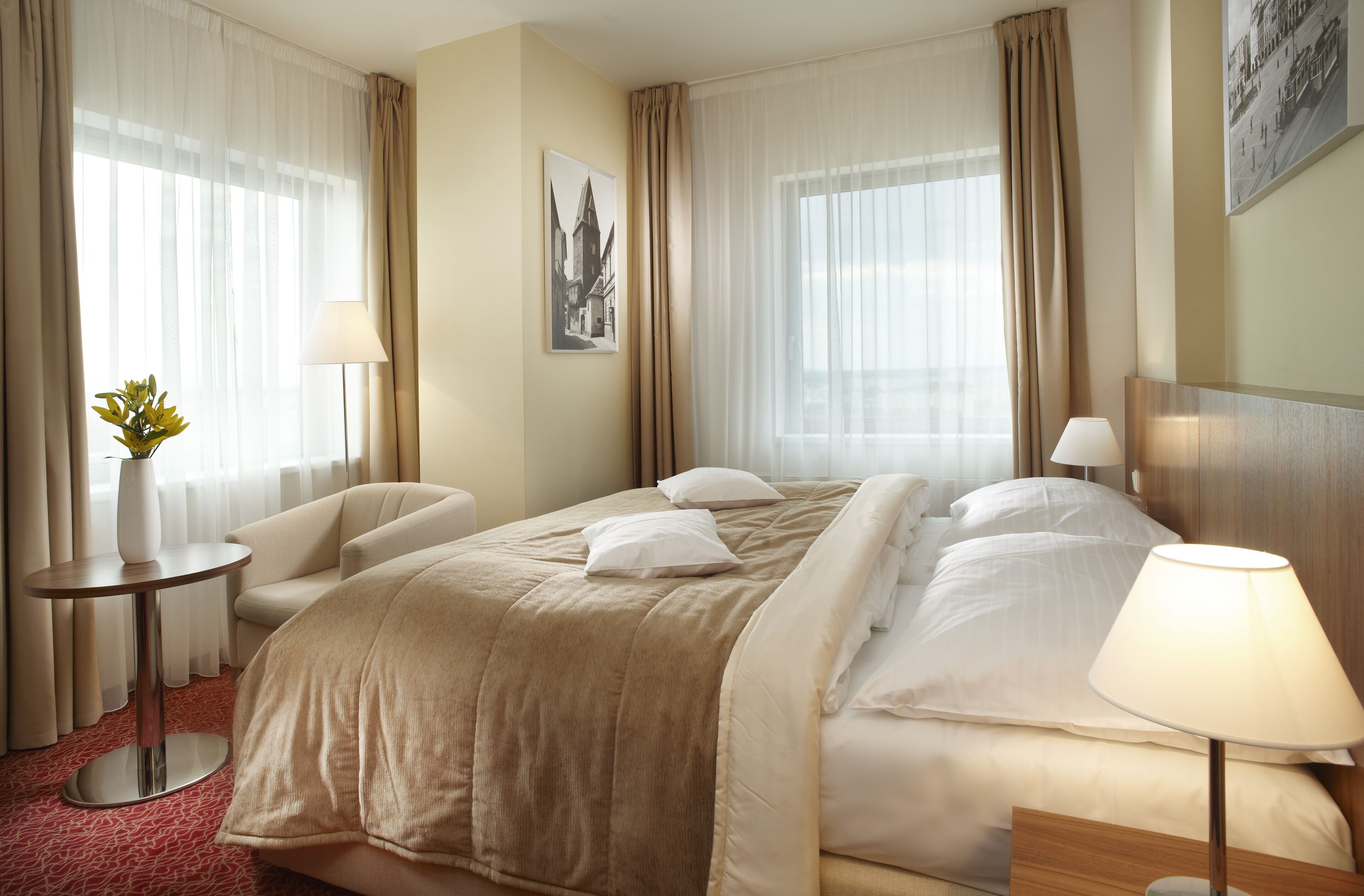 superior room, 1 double bed | in-room safe, desk, laptop workspace, blackout curtains