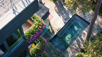 Bain à remous extérieur