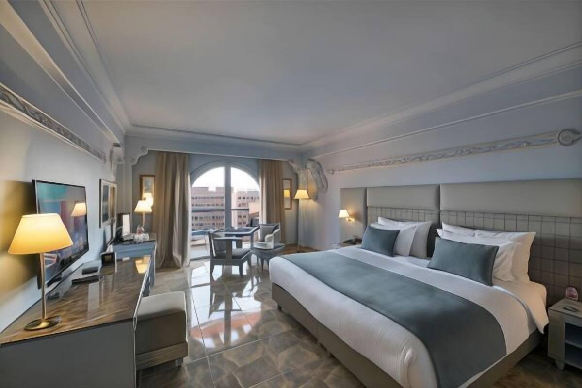 1 bedroom, minibar, in-room safe, iron/ironing board (on request)