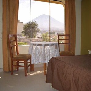 In-room safe, desk, cots/infant beds, free WiFi - Hotel Astorga (Arequipa)