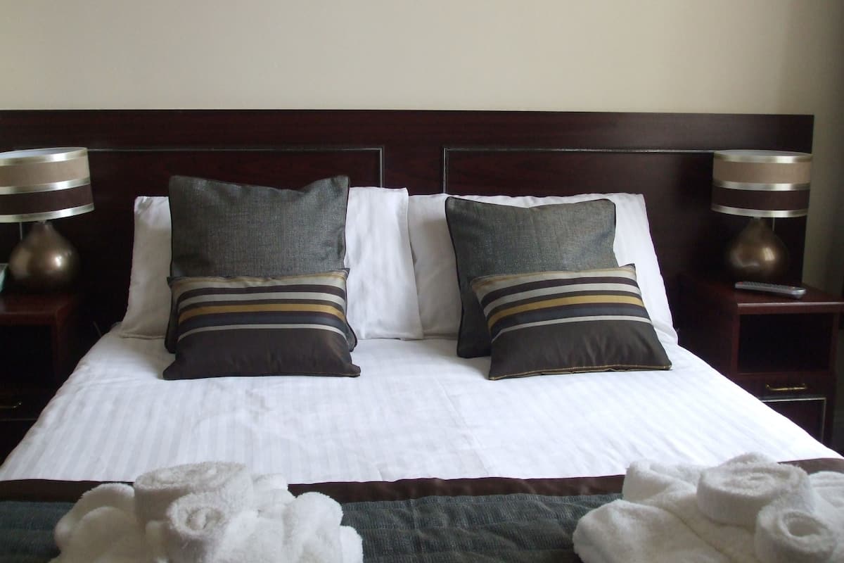 Draps en coton égyptien, literie de qualité, fer et planche à repasser