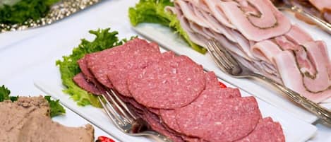 朝食ビュッフェ