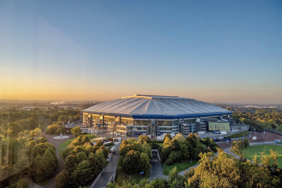 Svit (Arena View) | 1 sovrum, allergitestade sängkläder och värdeförvaringsskåp på rummet