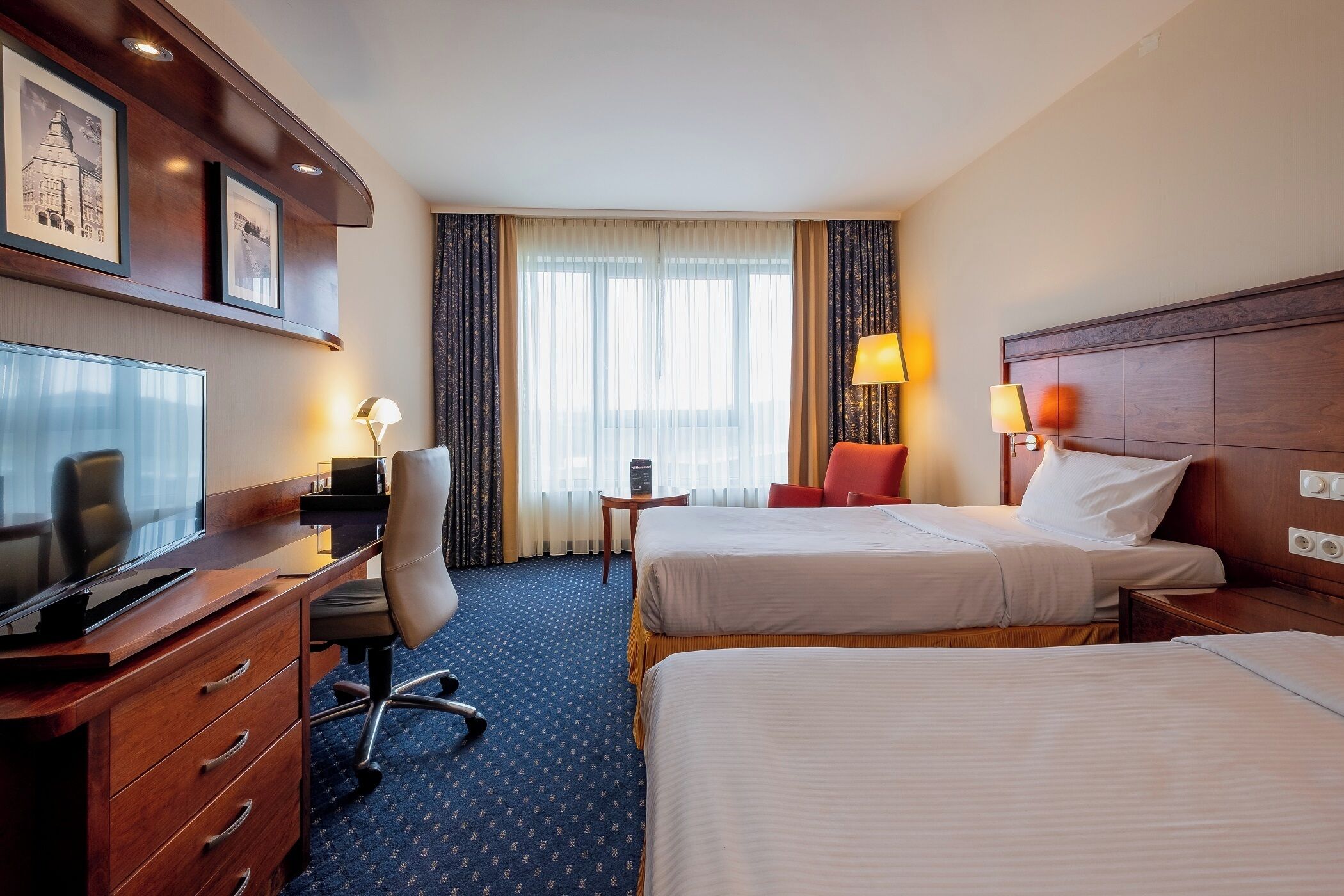 deluxe twin room | 1 bedroom, hypo-allergenic bedding, in-room safe, desk