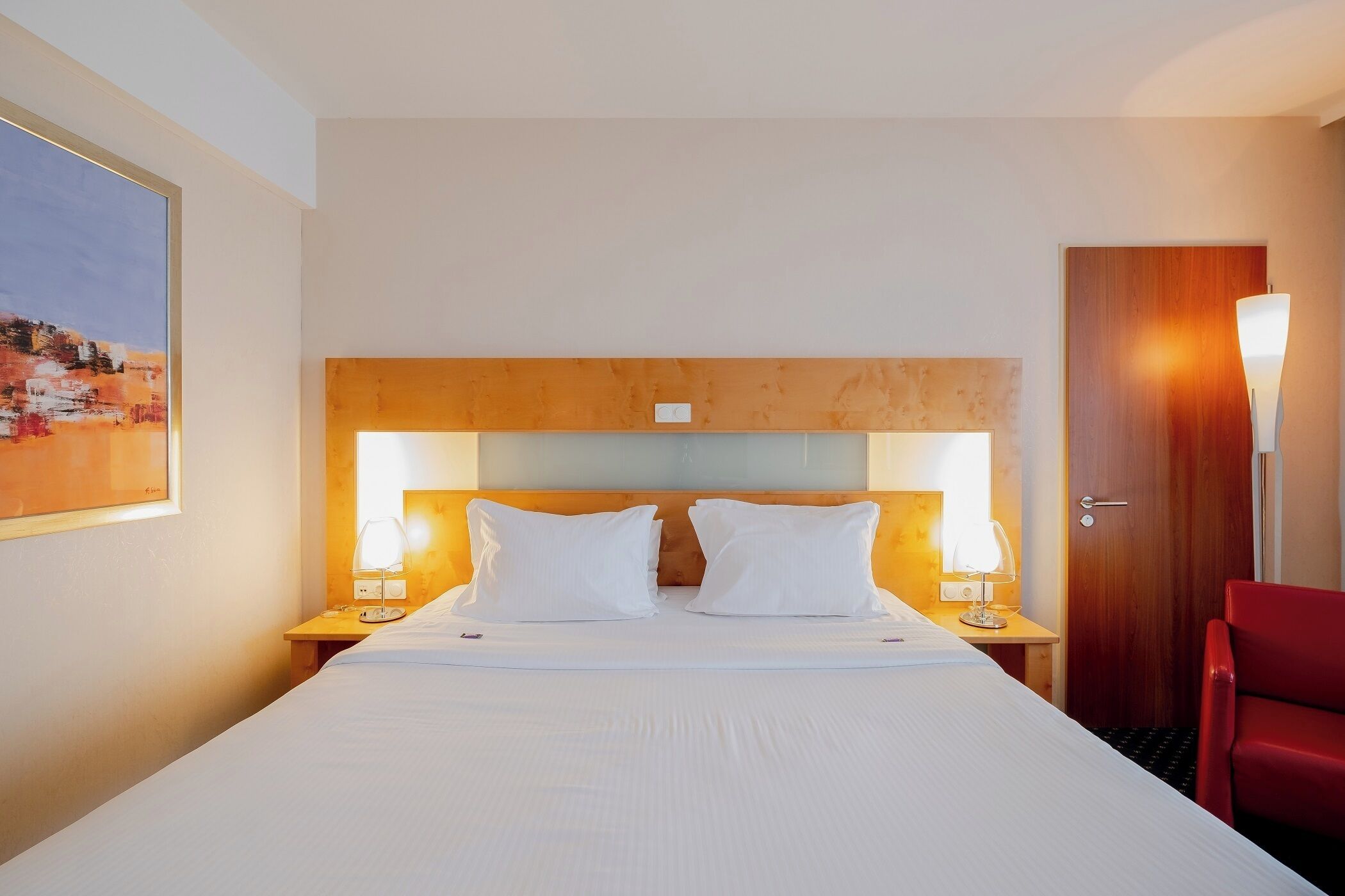 superior double room | 1 bedroom, hypo-allergenic bedding, in-room safe, desk