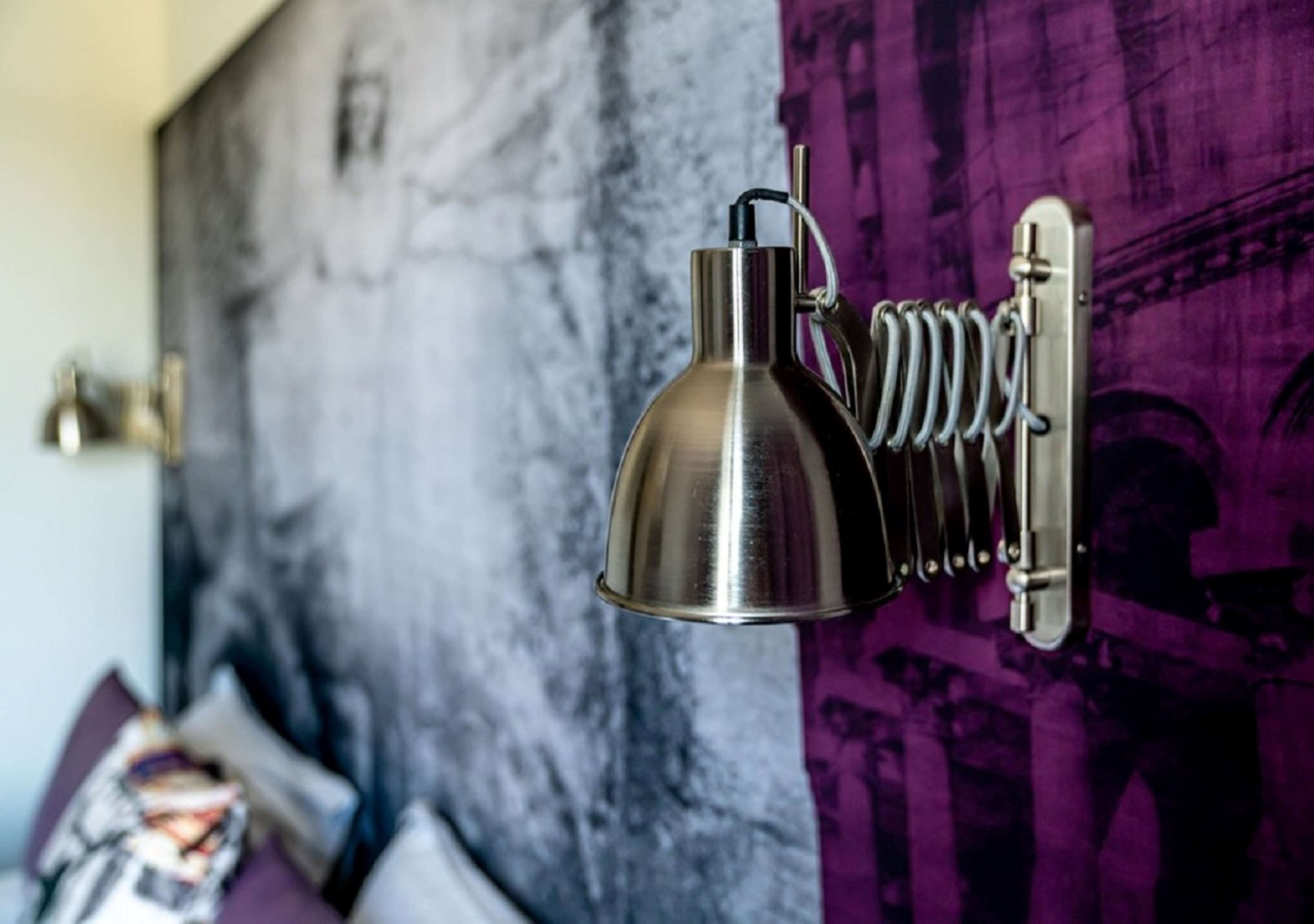 superior room, 1 king bed, non smoking | premium bedding, minibar, in-room safe, desk