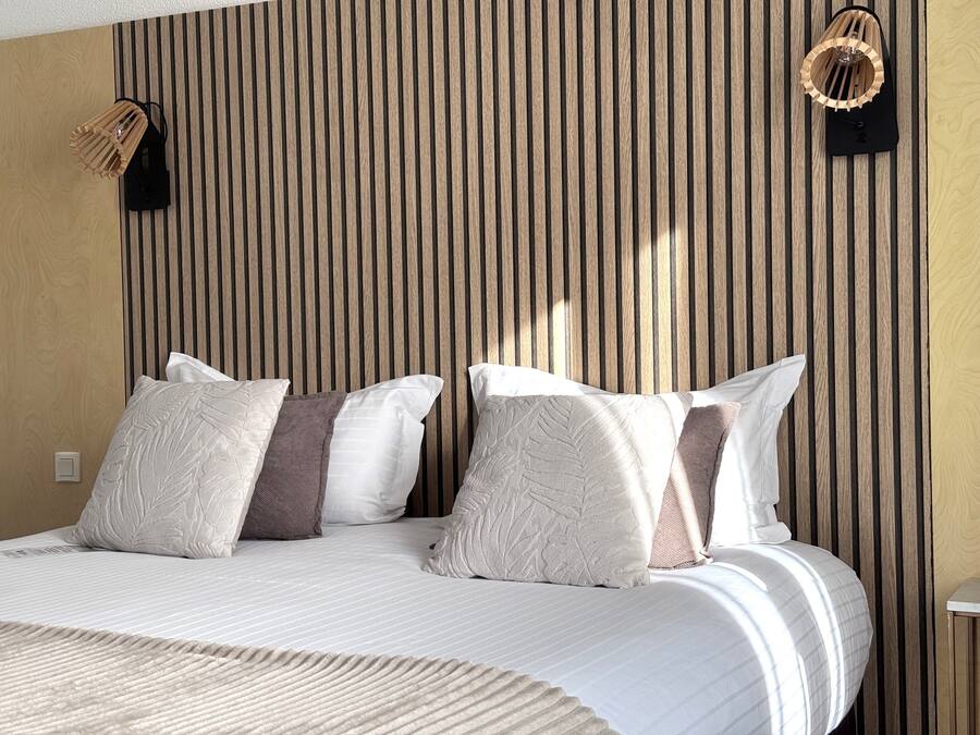 Chambre supérieure, 1 très grand lit, non-fumeur | Literie de qualité, minibar, coffre-fort, bureau