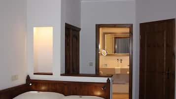 In-room safe, desk, free WiFi, bed sheets