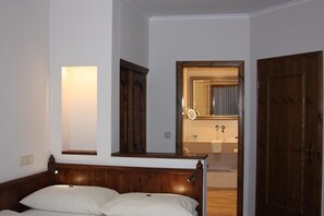 In-room safe, desk, free WiFi, bed sheets