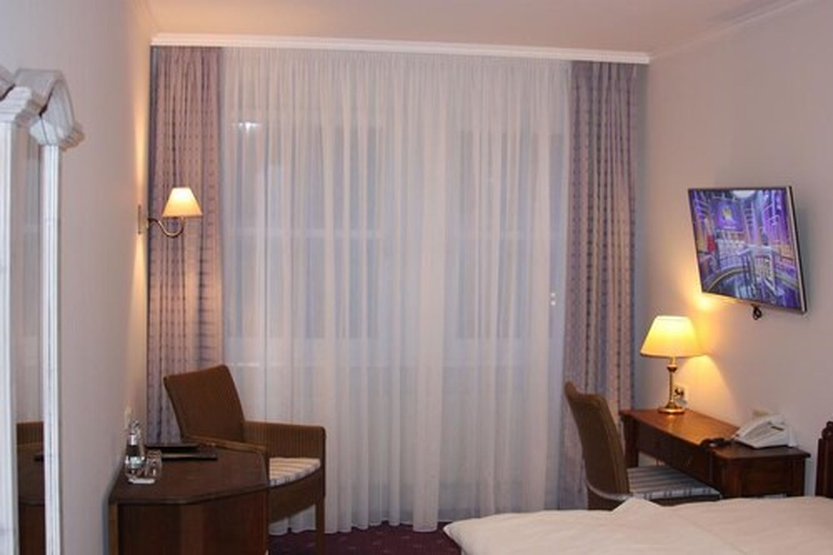 in-room safe, desk, free wifi, bed sheets