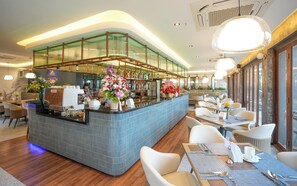Café - Garden Cliff Resort and Spa (Pattaya)