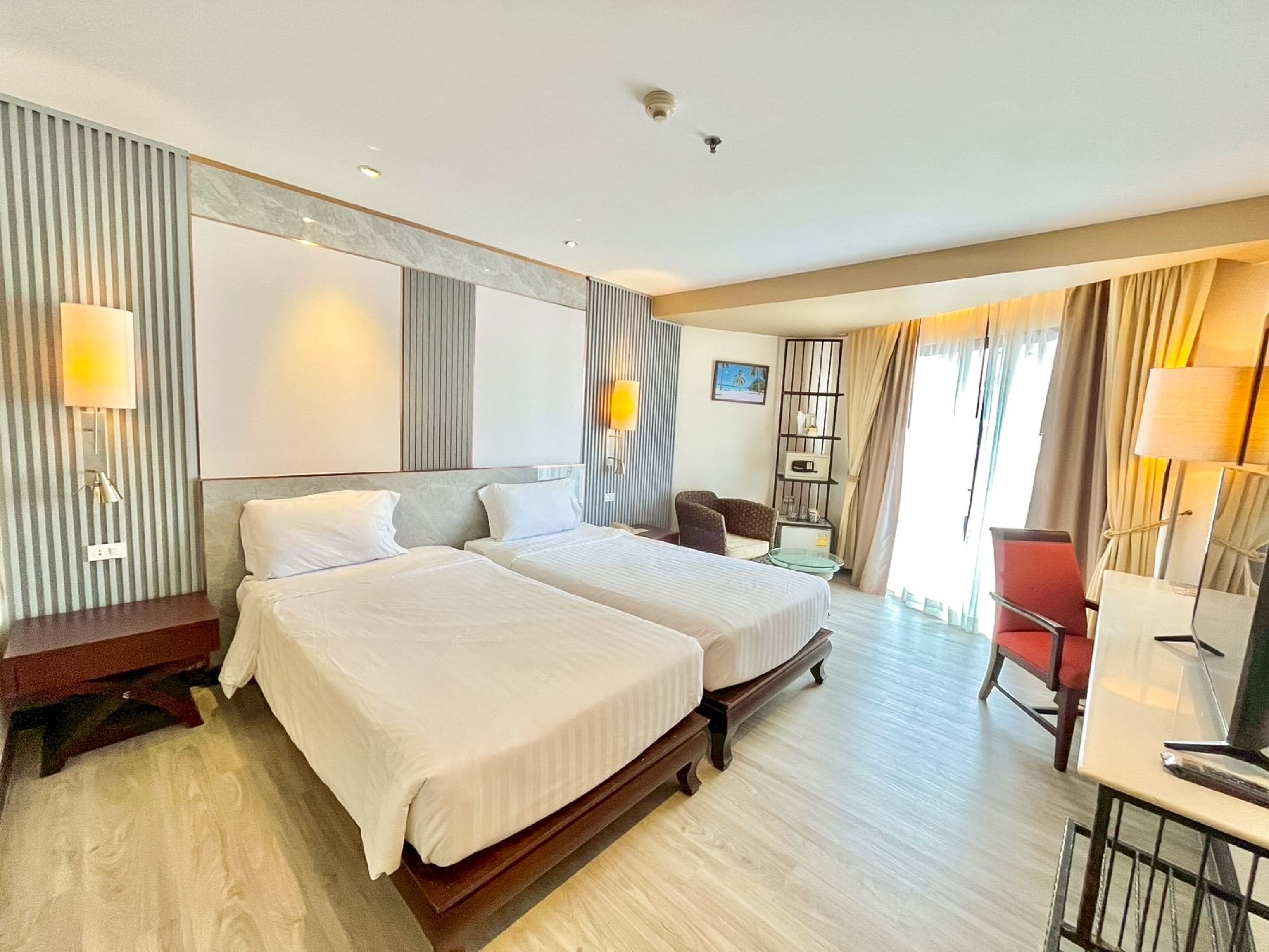 Premier Room | In-room safe, individually furnished, desk, free WiFi