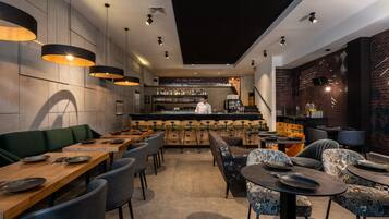 Daily buffet breakfast (ILS 85 per person)