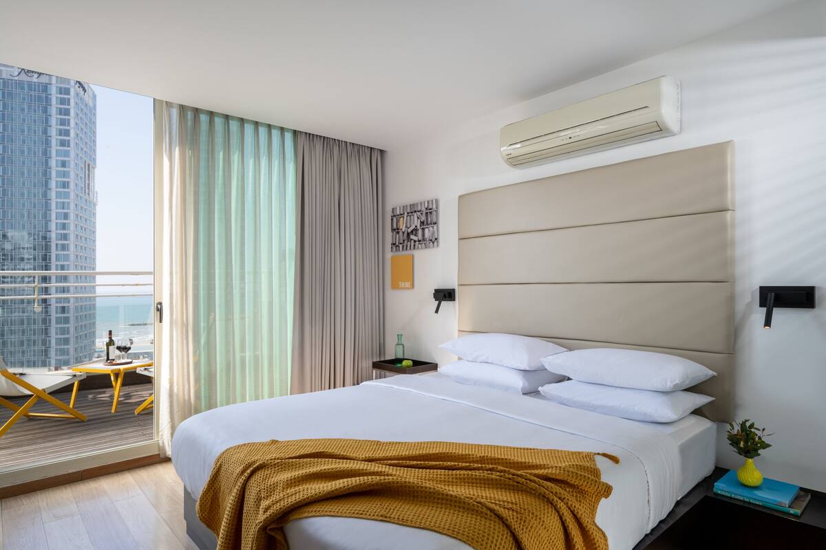 Terrace Sea View | 埃及棉床單、高級寢具、房內夾萬、書桌