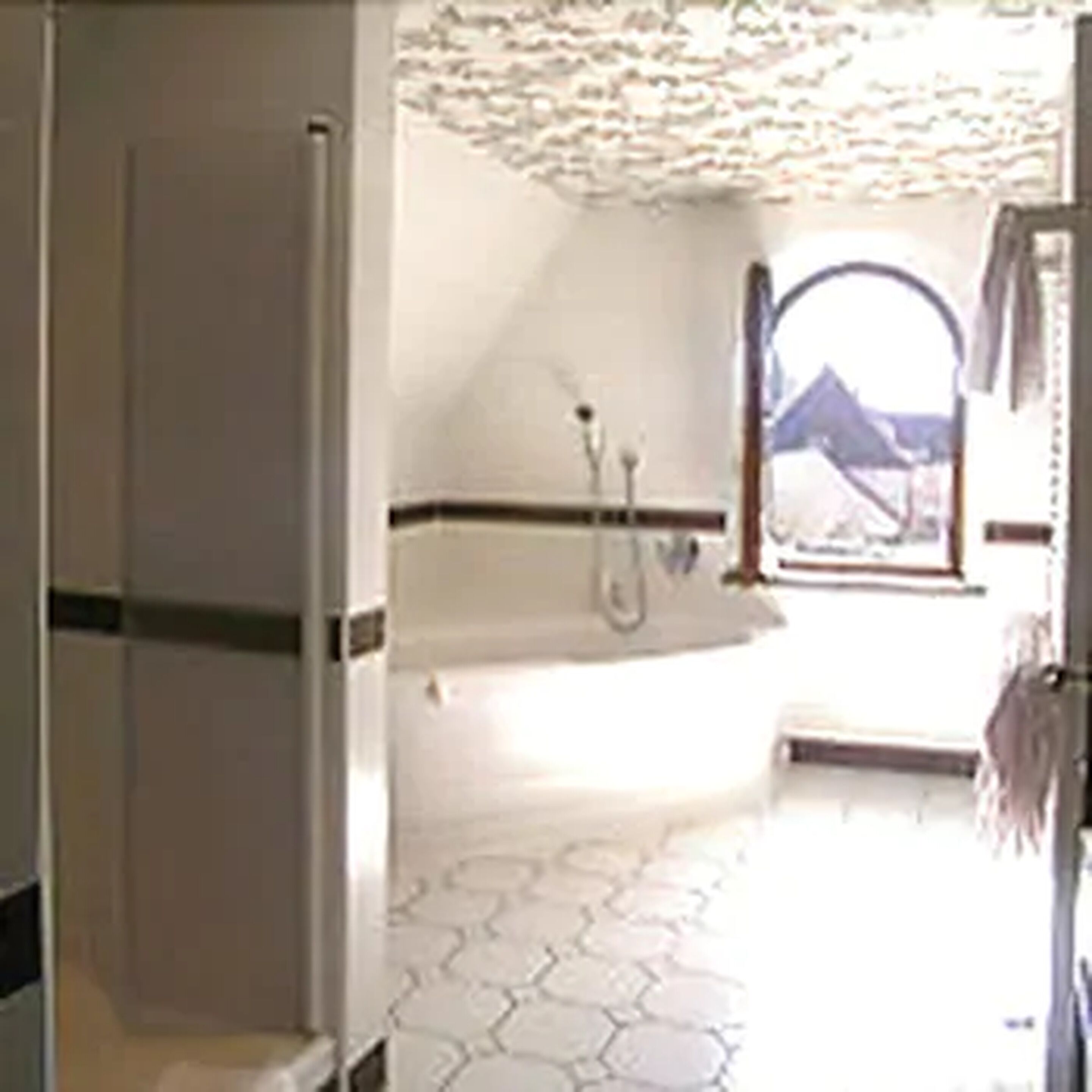 villa, kitchenette, annex building (nuschweg 13) | jetted bathtub