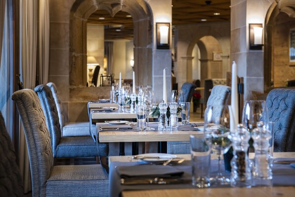 4 restaurants, breakfast, lunch, dinner served; French cuisine
