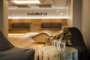 Sauna, steam room, Turkish bath/hammam, body treatments, hydrotherapy