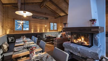 4 ravintolaa, joissa tarjoillaan aamiainen, lounas ja illallinen