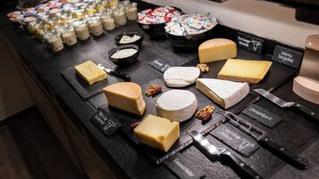 Free daily buffet breakfast