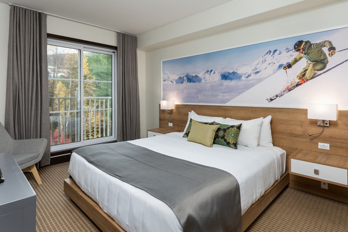 Iron/ironing board, rollaway beds (surcharge), WiFi (free), bed sheets