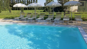 Outdoor pool, pool loungers