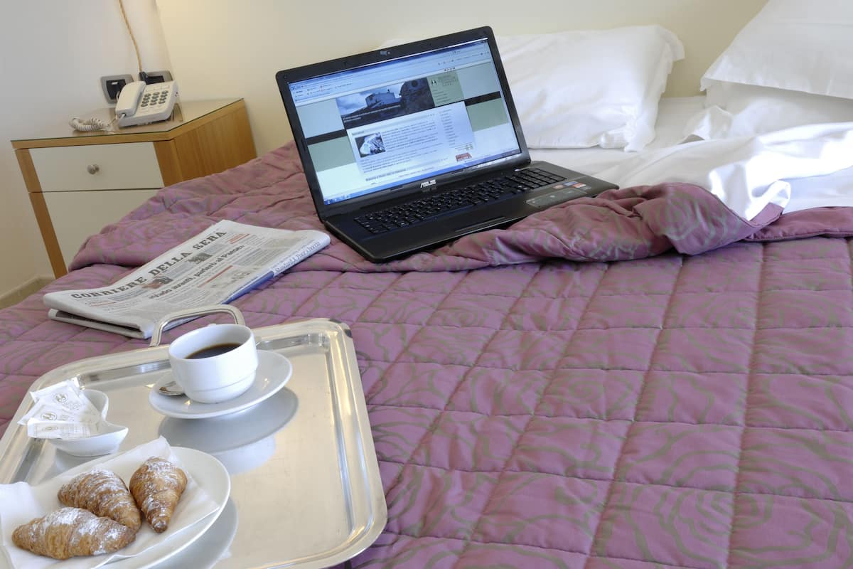 standard double room | 1 bedroom, hypo-allergenic bedding, down duvets, select comfort beds