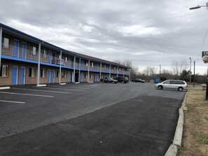 Exterior - Americas Best Value Inn Jonesville (Jonesville)
