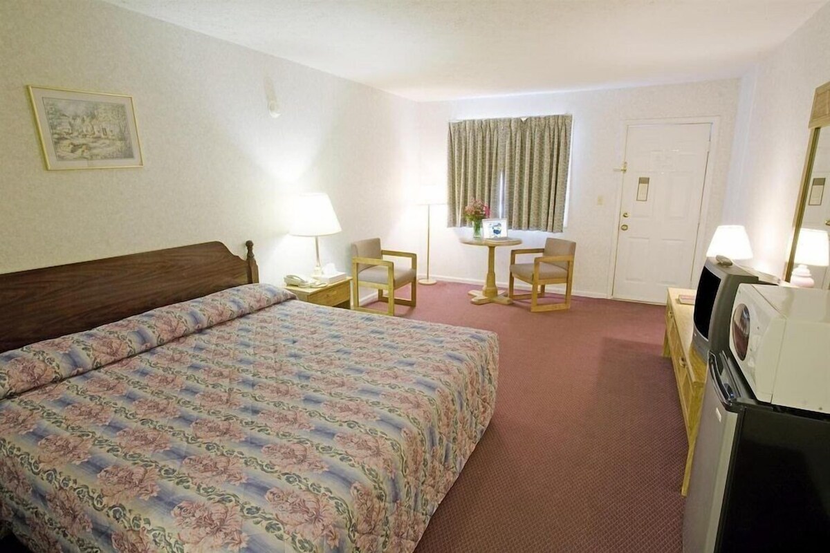 Blackout drapes, WiFi (free), alarm clocks, bed sheets