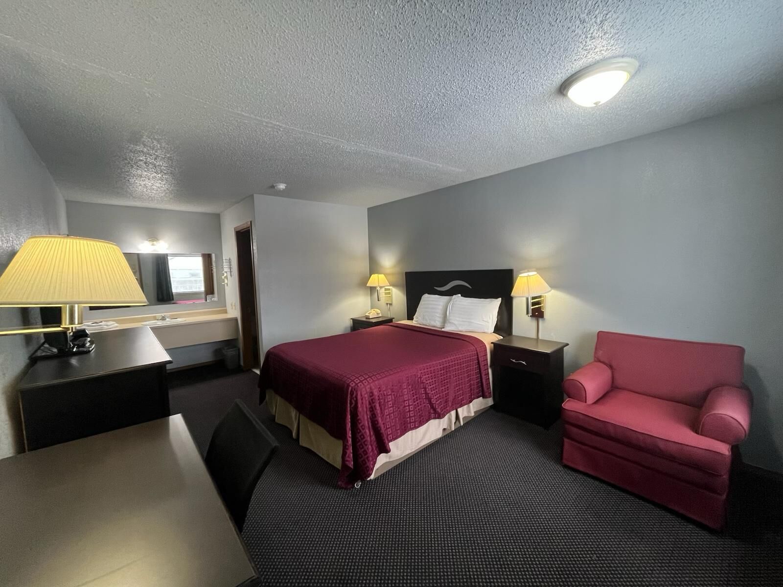 Room, 1 King Bed, Non Smoking | Desk, iron/ironing board, free WiFi, bed sheets