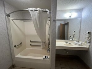 Room, 2 Queen Beds, Non Smoking | Bathroom | Free toiletries, towels
