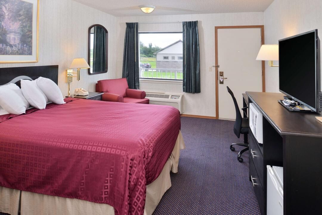 Desk, iron/ironing board, free WiFi, bed sheets