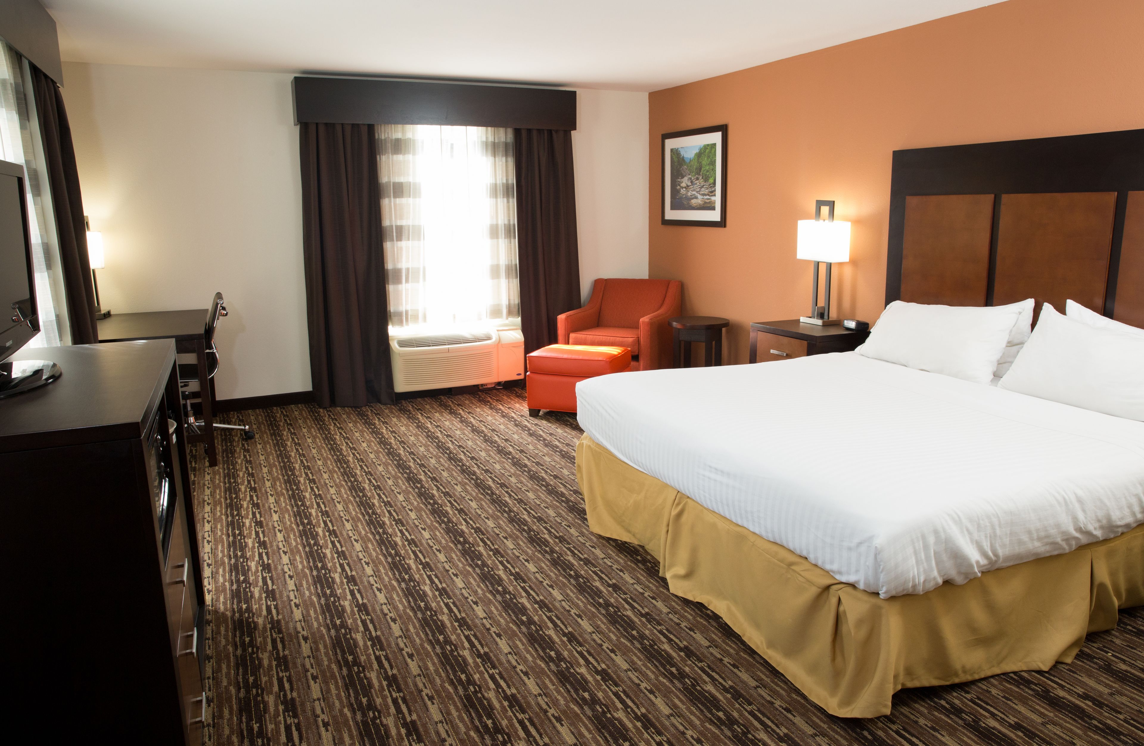 In-room safe, desk, iron/ironing board, free cots/infant beds