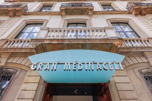 Fachada da propriedade