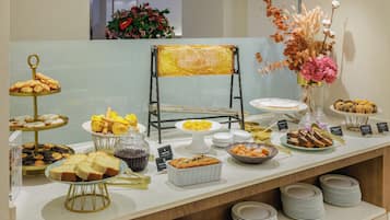 Daily buffet breakfast (EUR 16 per person)